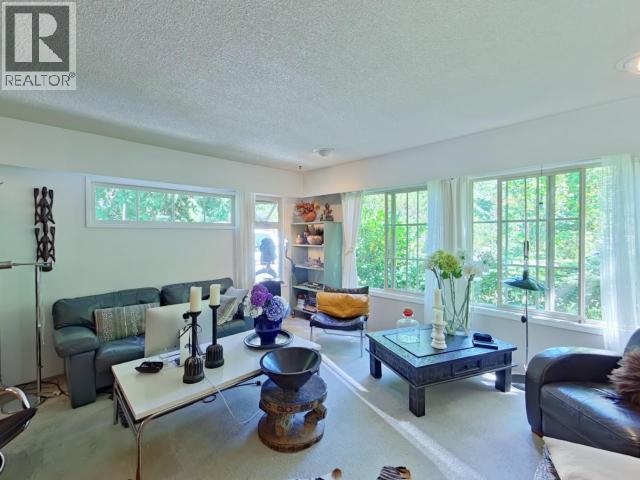 2241 ROBERTS ROAD - 32