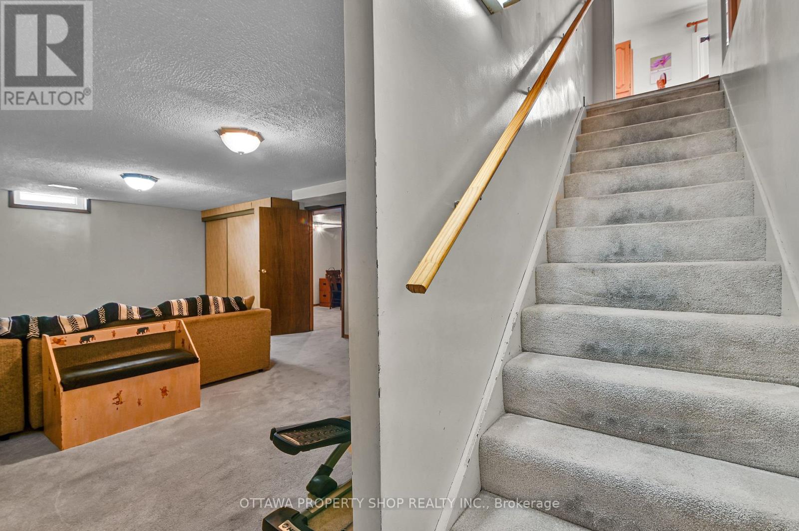 4 Bed, 2 Bath House for Sale in Ottawa – 6268 STEAMER LANE, Ottawa – MLS# X13642744 - Image 23