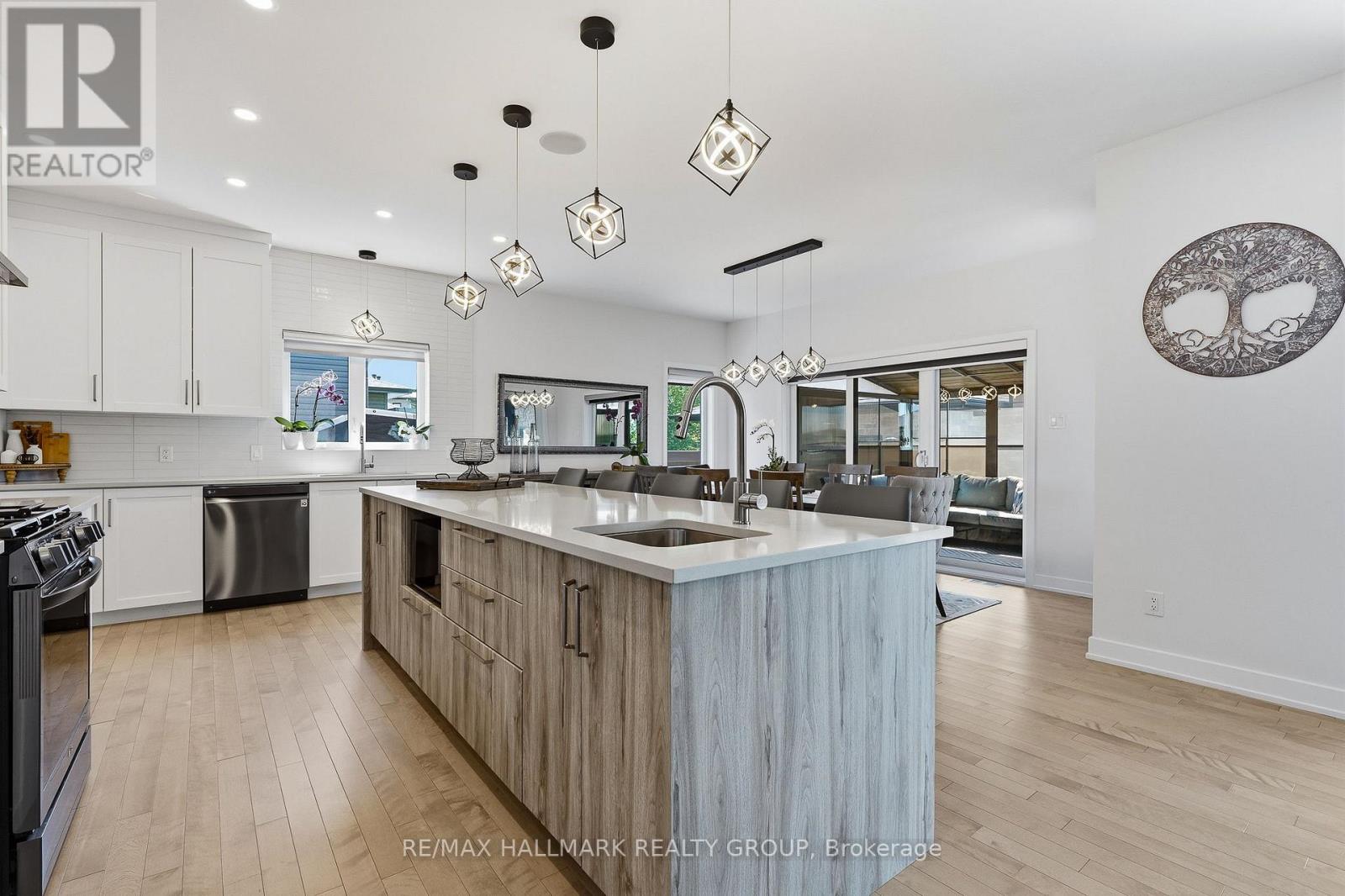 300 DORE STREET - Image 14