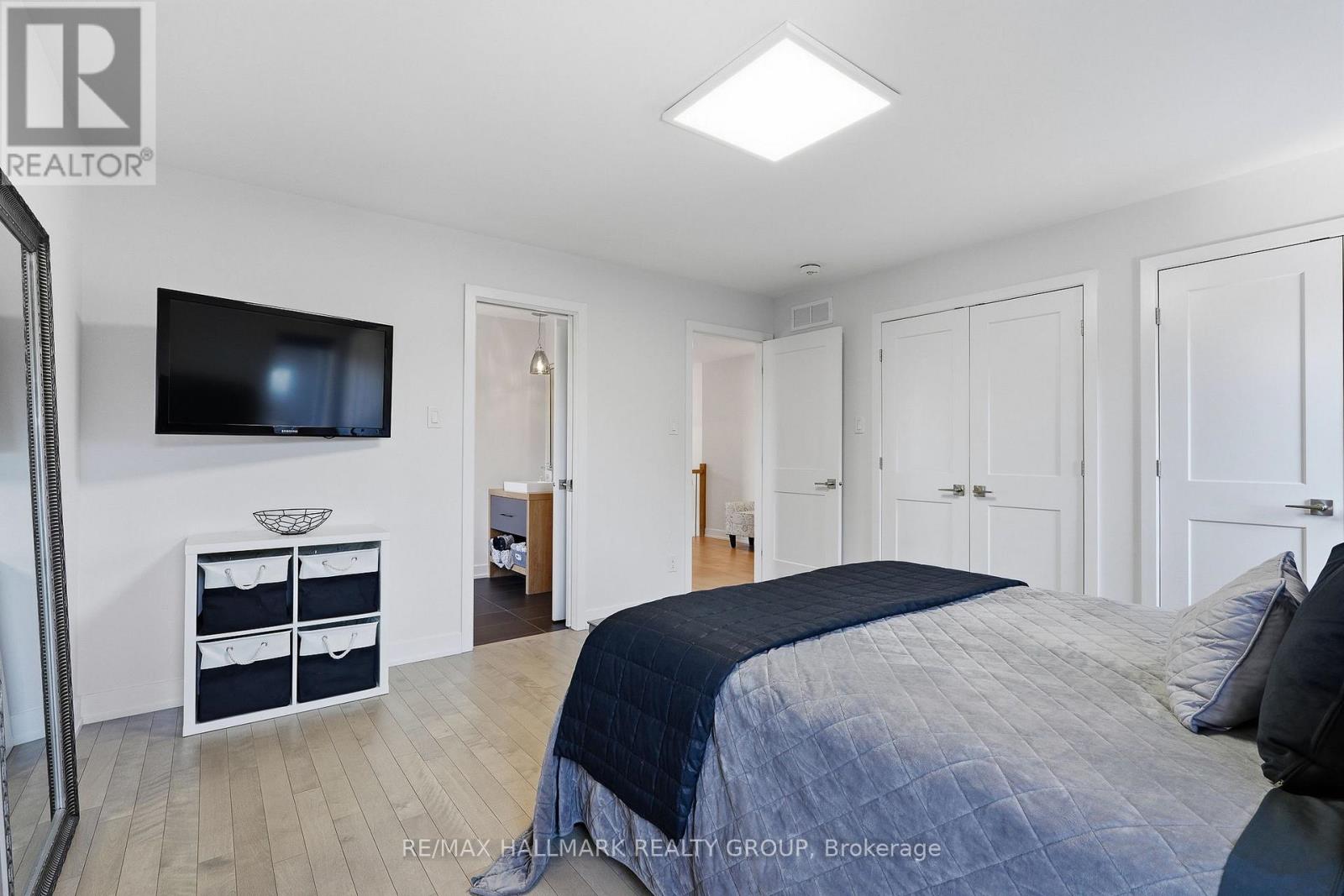 300 DORE STREET - Image 24
