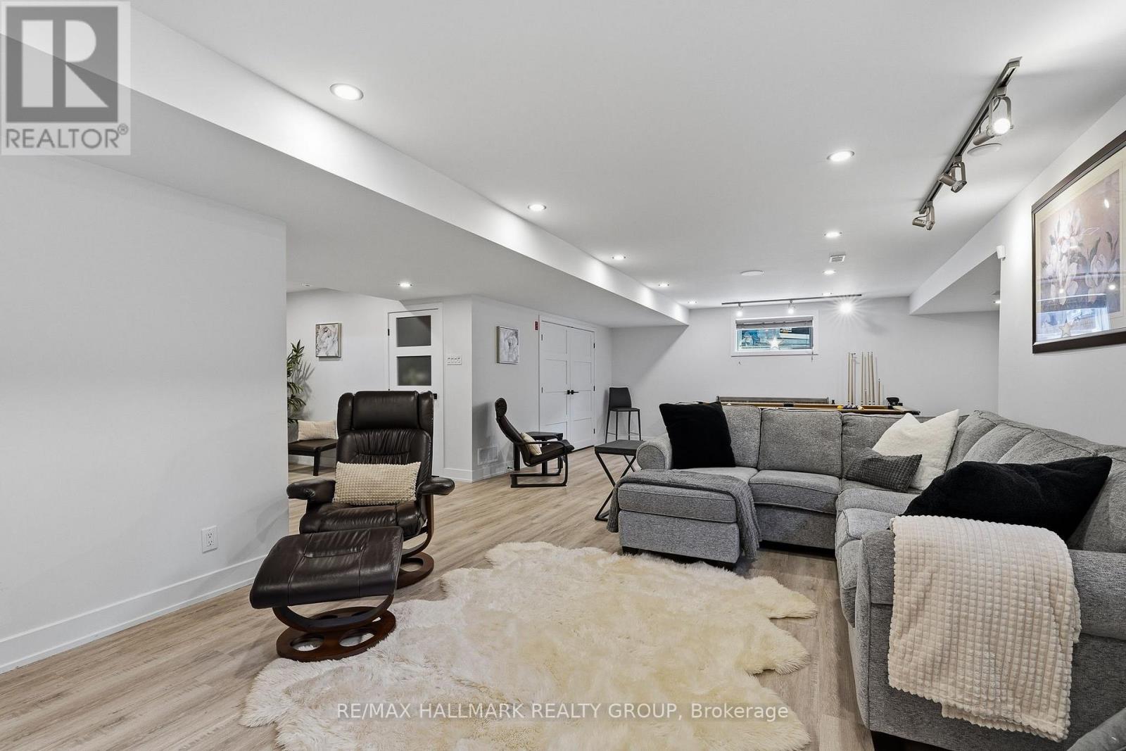 300 DORE STREET - Image 31