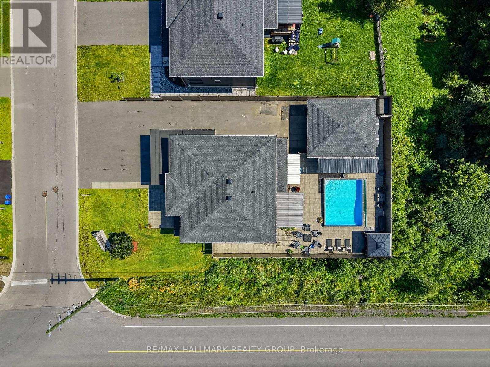 300 DORE STREET - Image 41