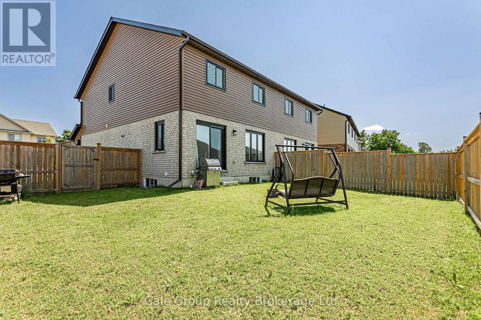38 AMBER STREET - 30