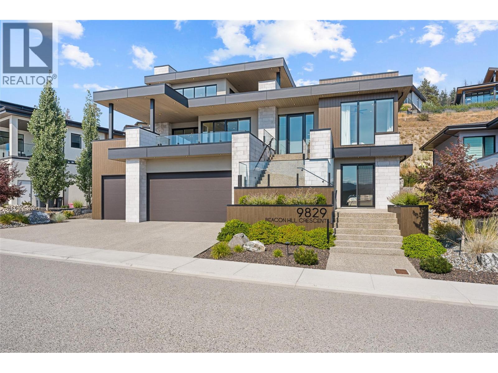 9829 Beacon Hill Crescent - 1