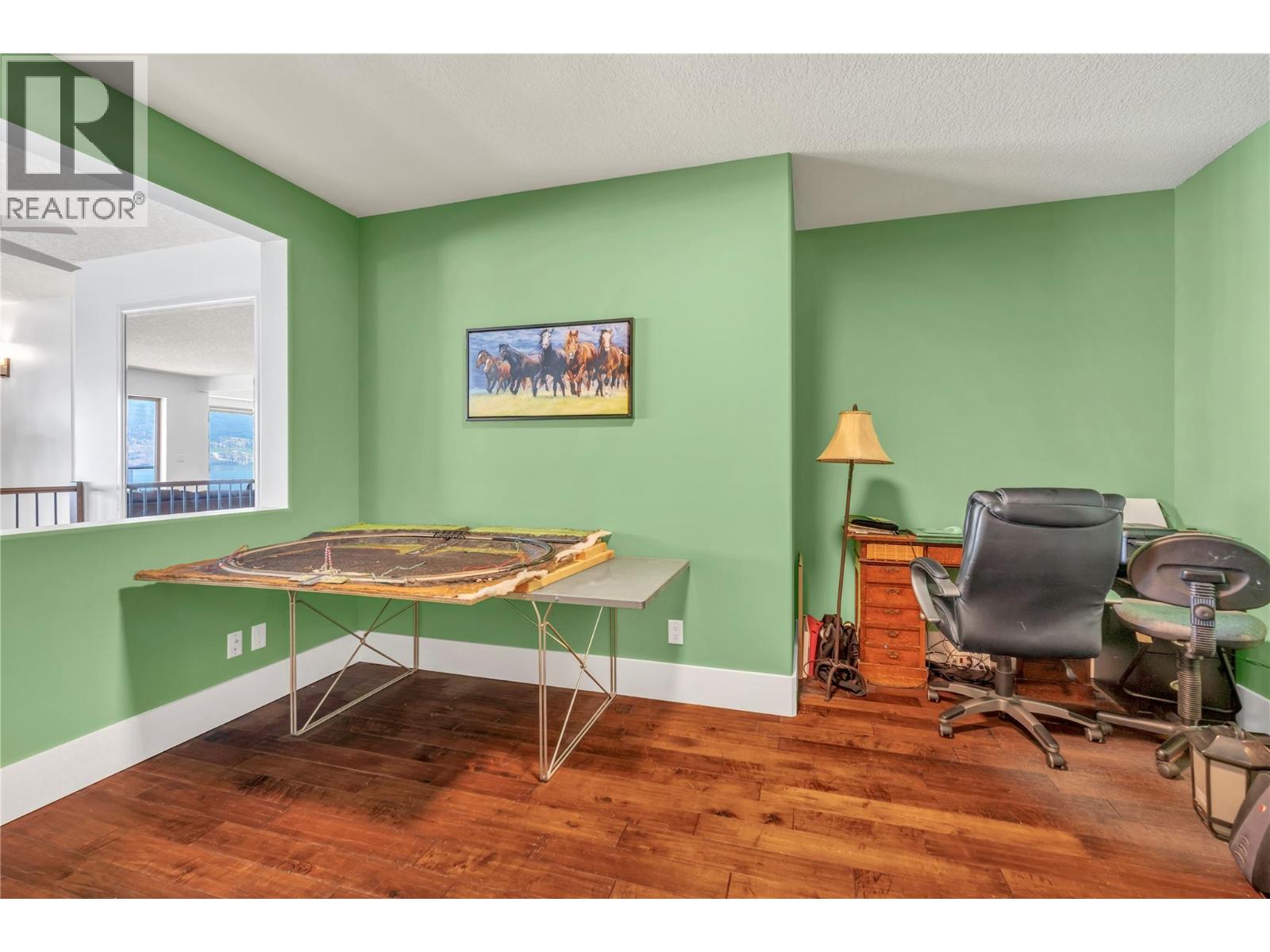 14419 Downton Avenue Unit# 205, Summerland