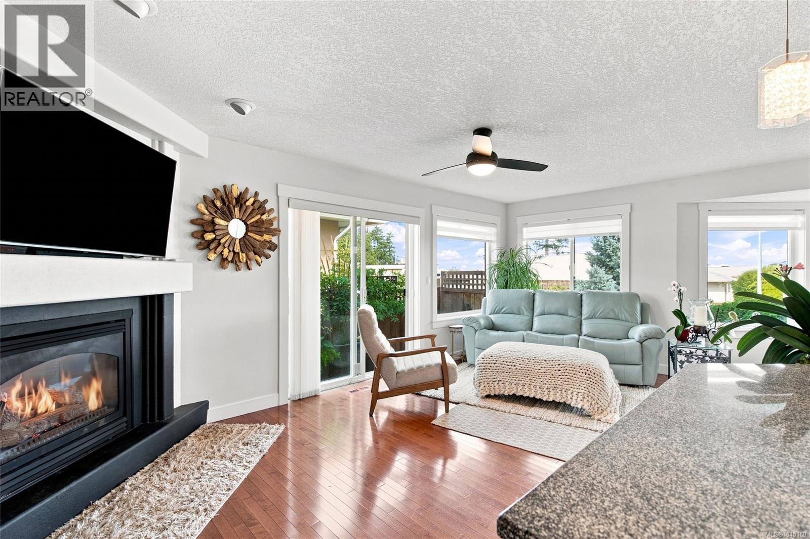 6343 Icarus Dr - Image 18