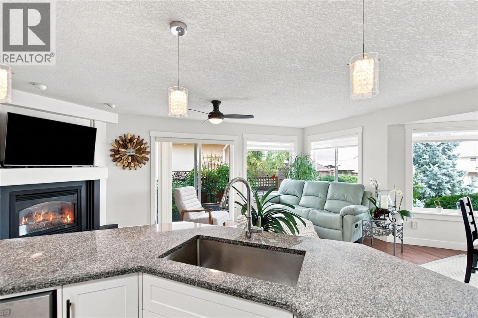 6343 Icarus Dr - Image 25