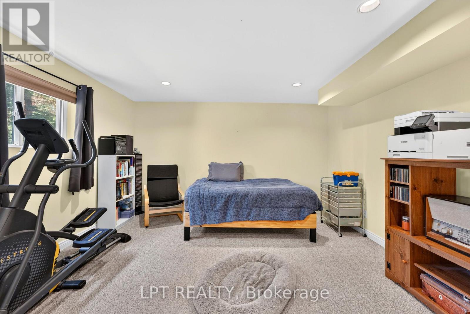 7806 ALFRED CRESCENT - 38