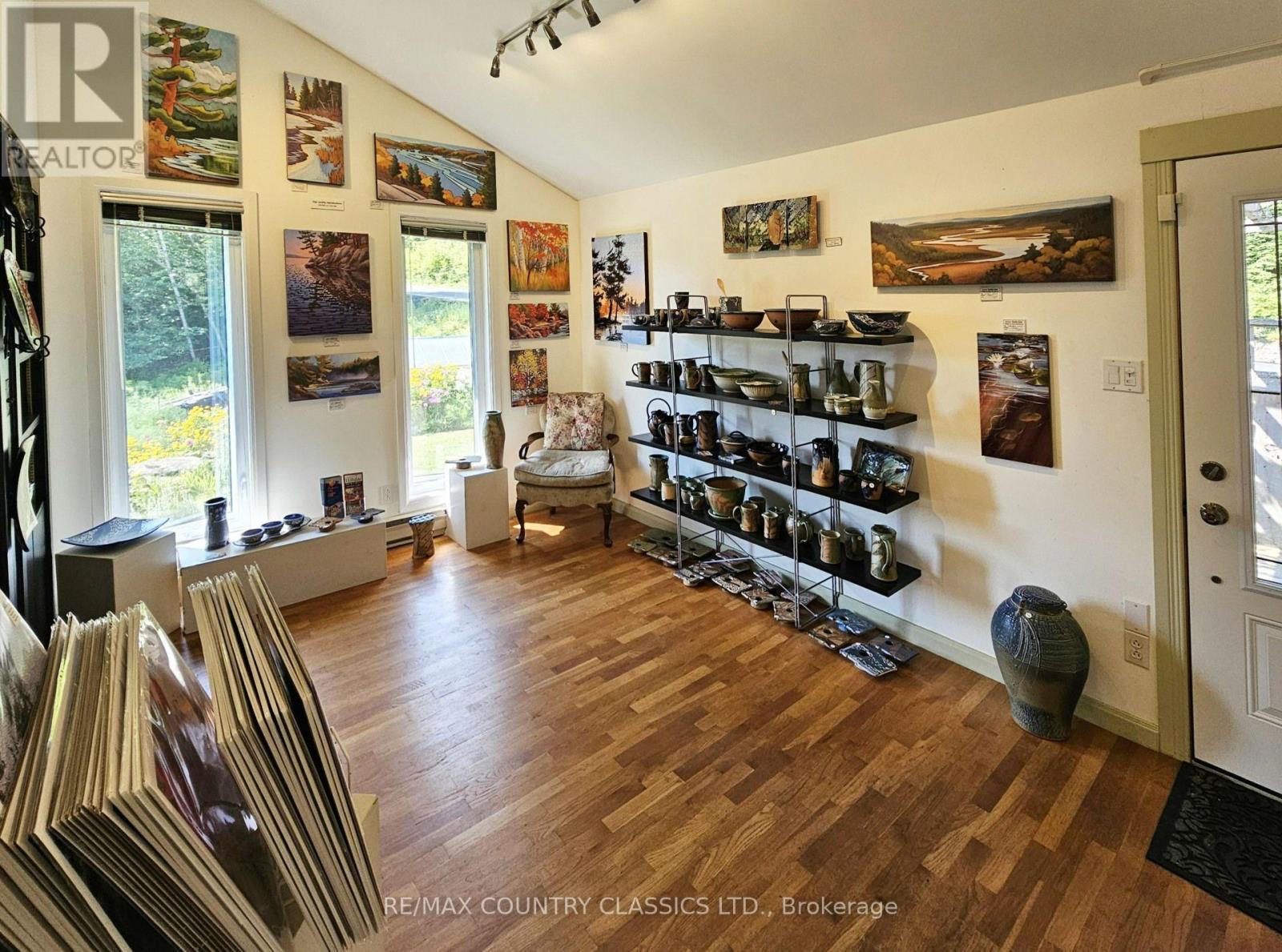 888 WILNO SOUTH ROAD S - Image 19