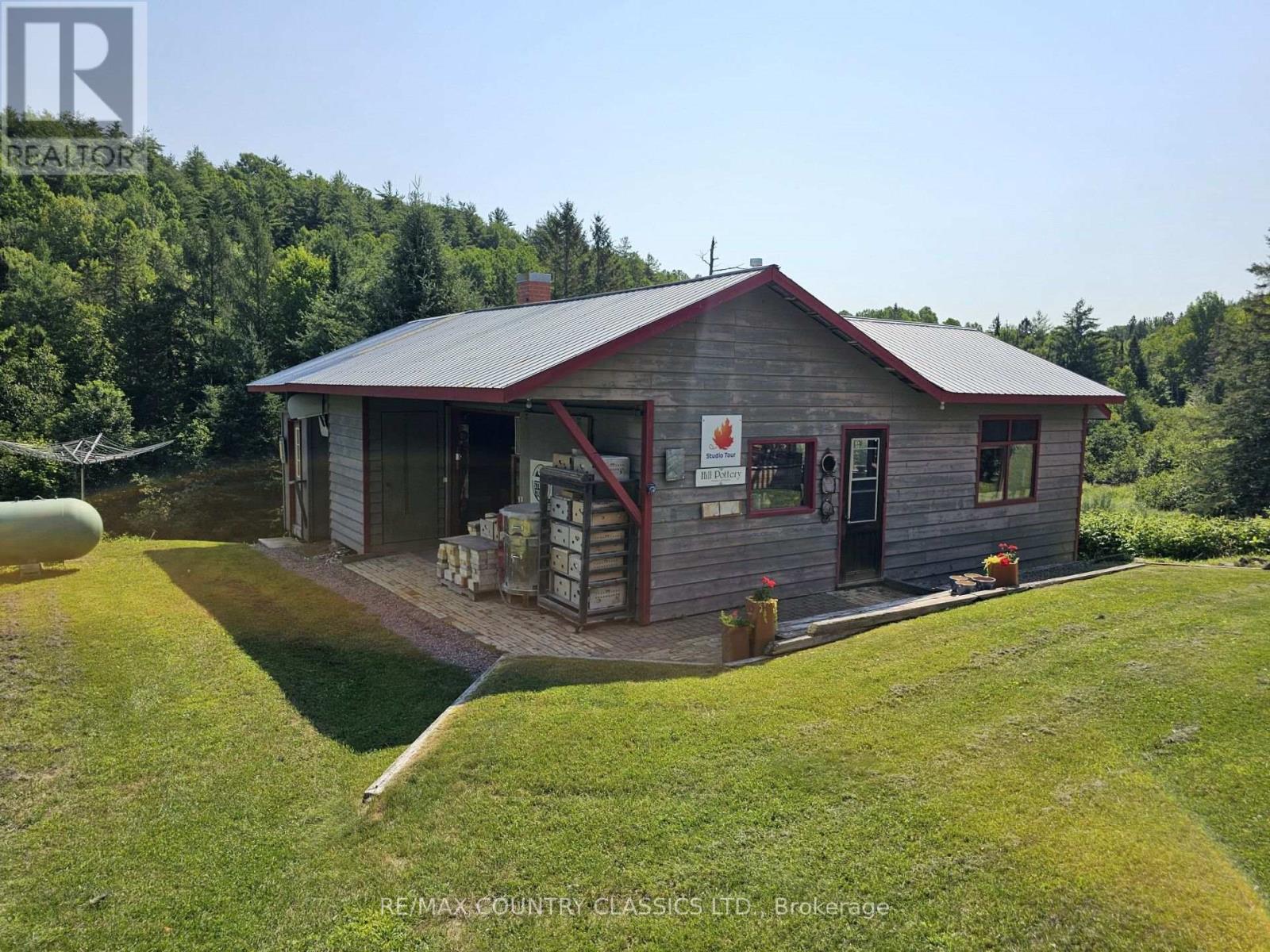 888 WILNO SOUTH ROAD S - Image 33