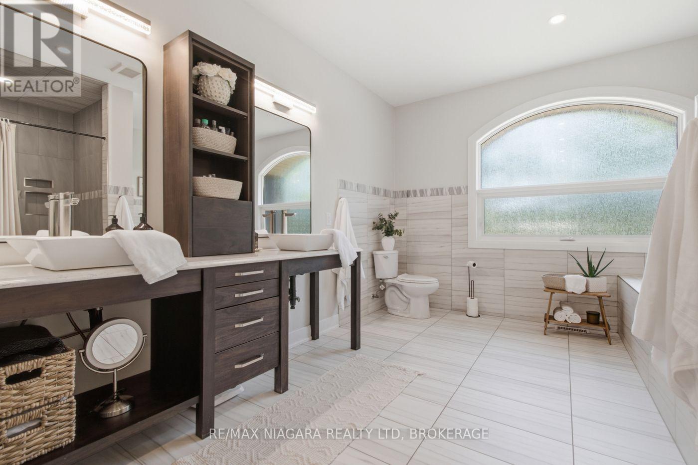 2439 MILLER ROAD - 16