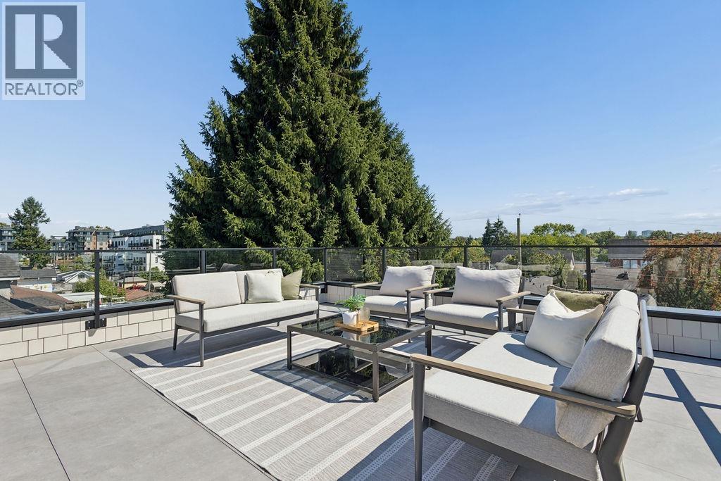 3 Bed, 3 Bath House for Sale in Vancouver – 1 2124 E 8 AVENUE, Vancouver – MLS# R3153213 - Image 35