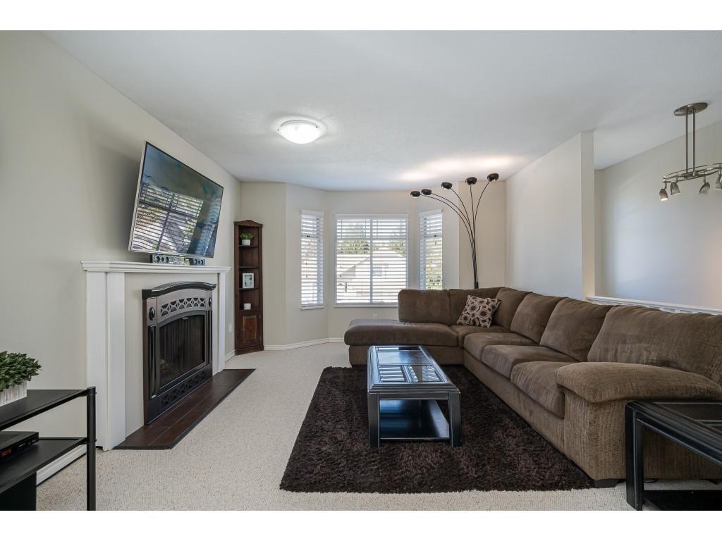 10 Bed, 5 Bath House for Sale in Surrey – 13526 64A AVENUE, Surrey – MLS# R3153205 - Image 2