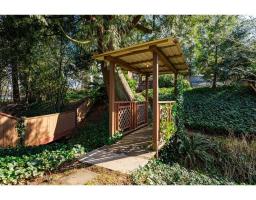 13526 64a Avenue, Surrey, BC V3W9H7 Photo 19