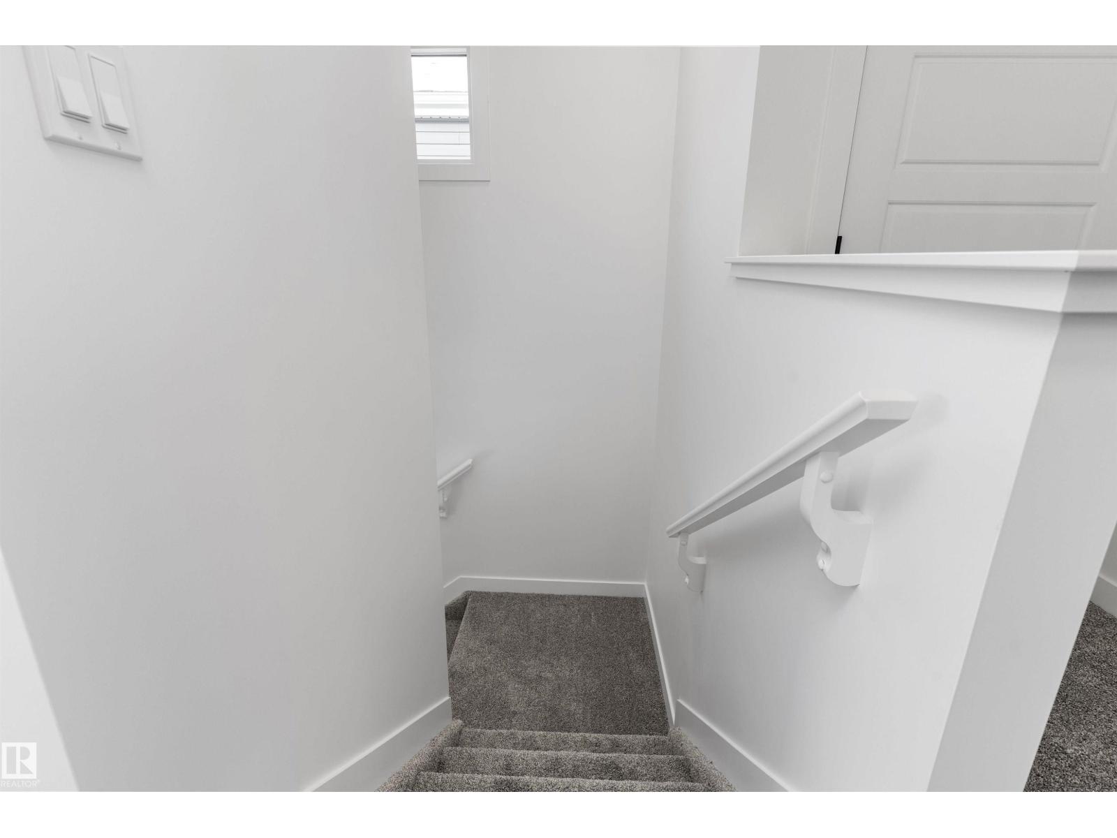 1218 MCLEOD AV - Image 16
