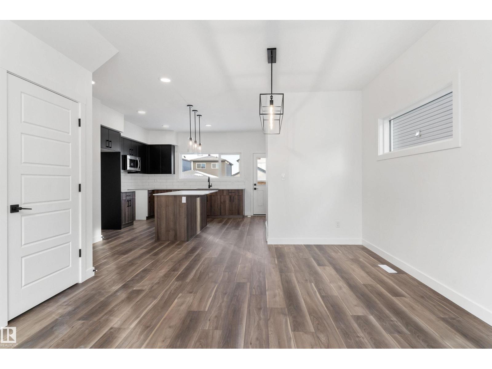 1218 MCLEOD AV - Image 9