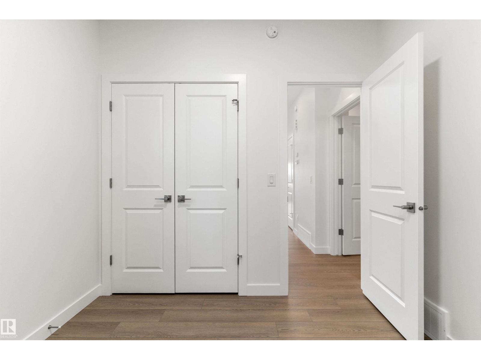 18927 28 AV NW - 5