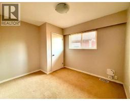 Upper 3444 Church, North Vancouver, BC V7K2L4 Photo 11