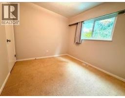 Upper 3444 Church, North Vancouver, BC V7K2L4 Photo 12