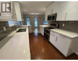 Upper 3444 Church, North Vancouver, BC V7K2L4 Photo 18