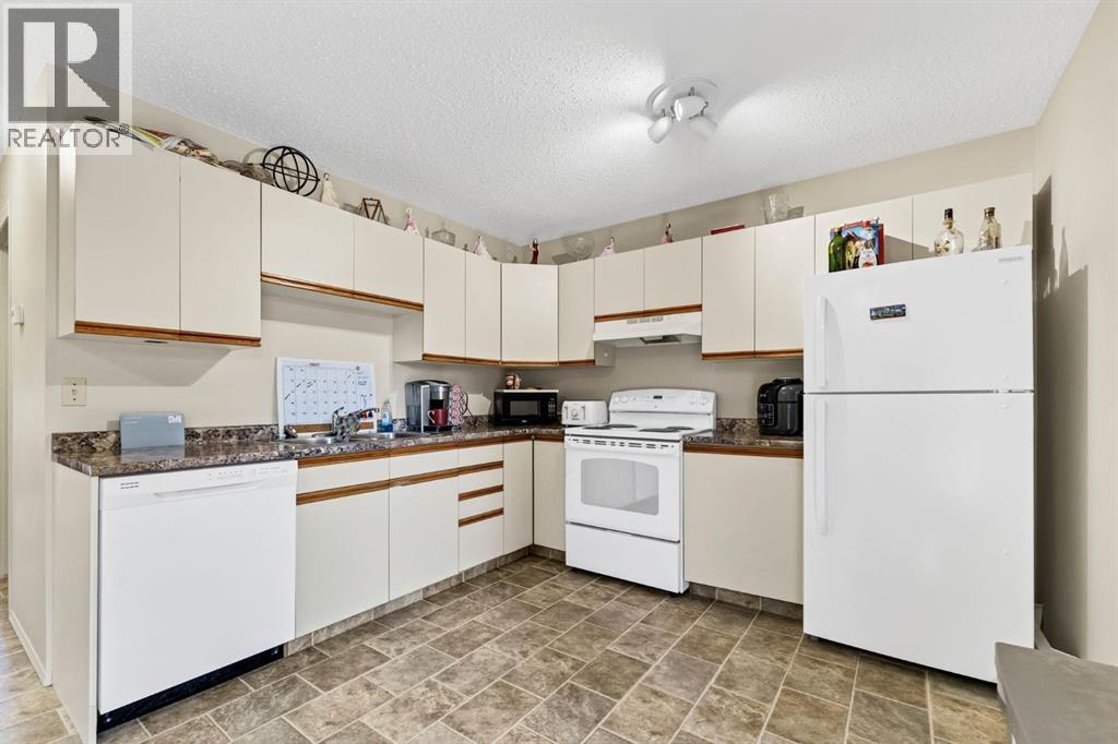908 Ross Glen Drive SE - Image 12
