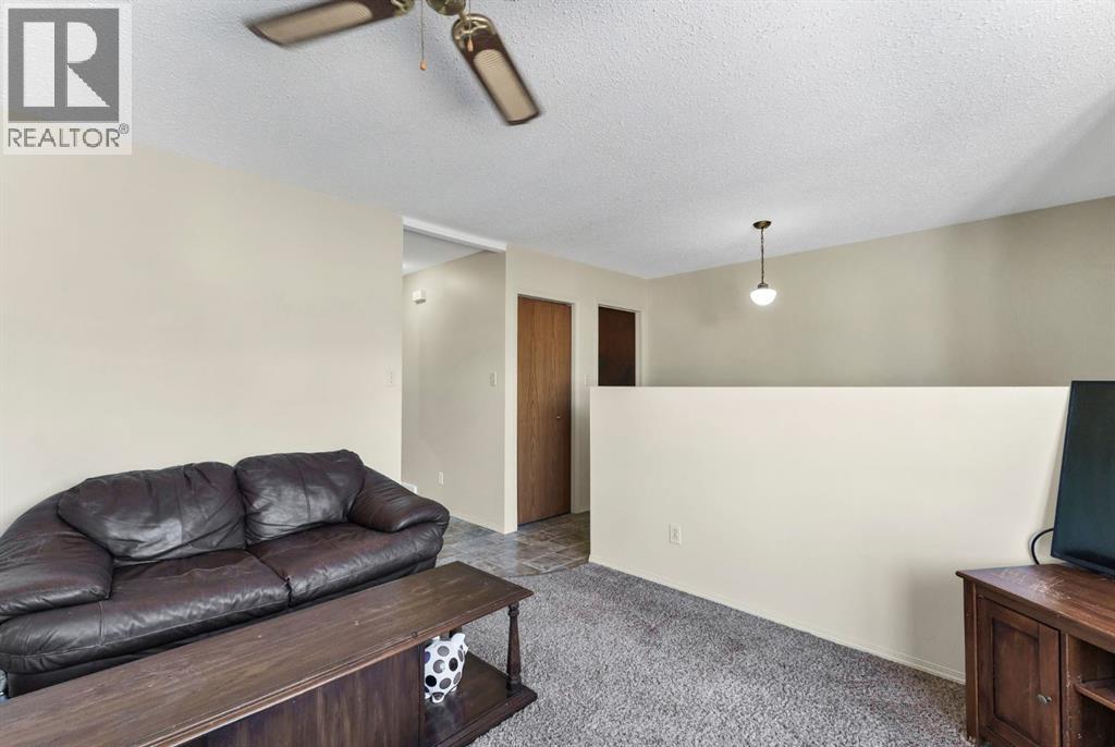 908 Ross Glen Drive SE - 7