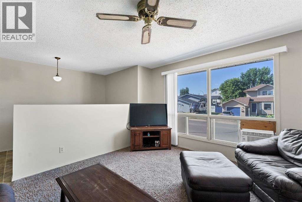 908 Ross Glen Drive SE - 8