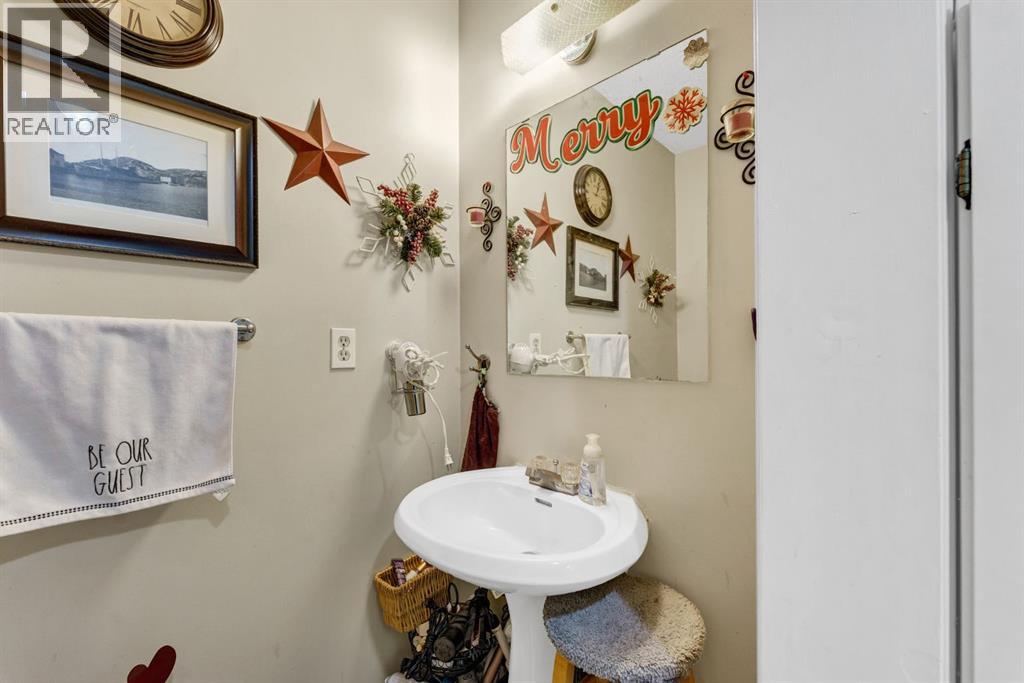 908 Ross Glen Drive SE - Image 42
