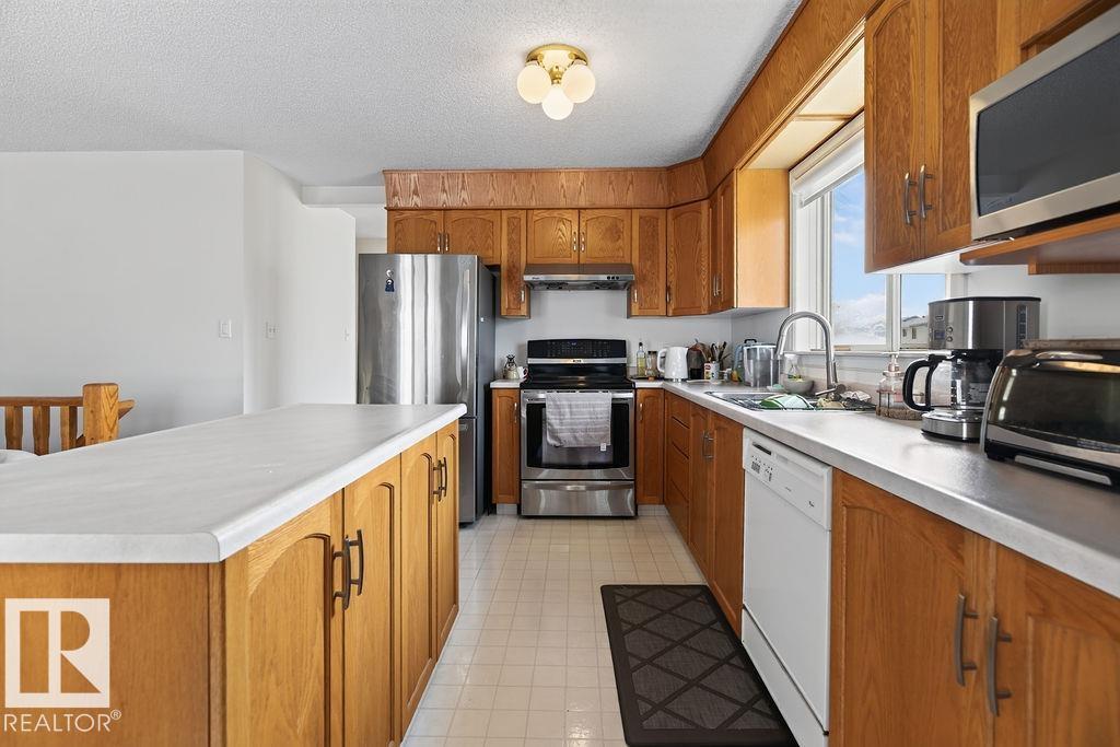 1046 JONES CR NW - 16