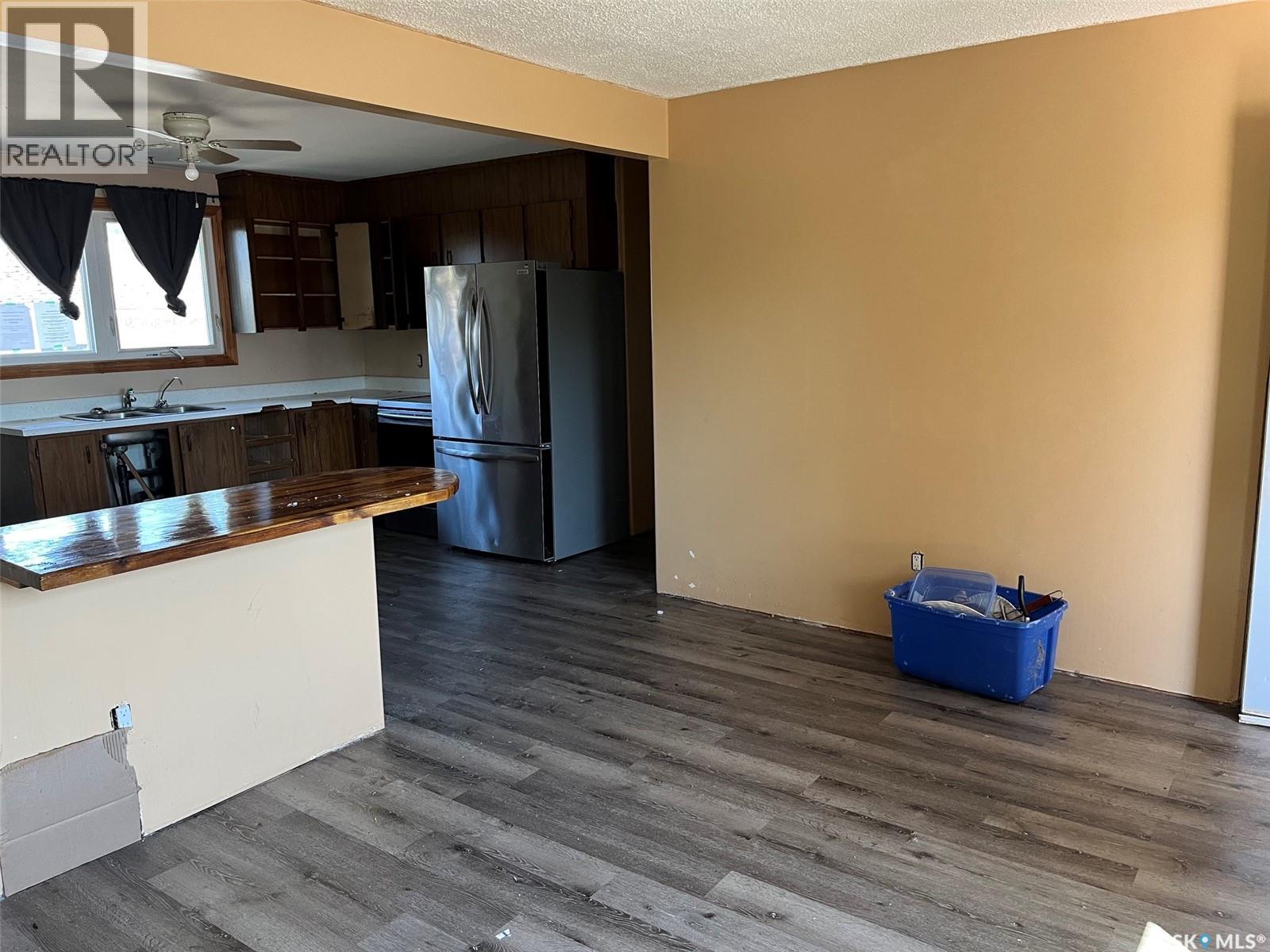 344 Wascana STREET - 12