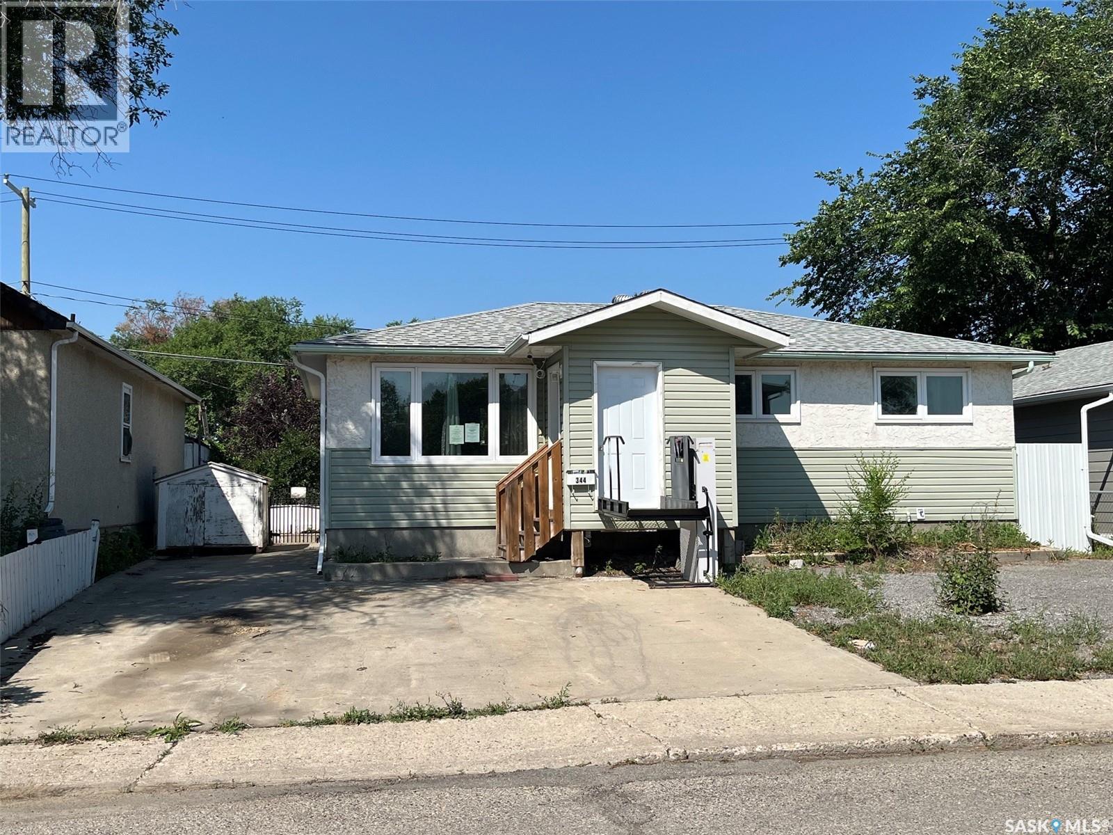 344 Wascana STREET - 3