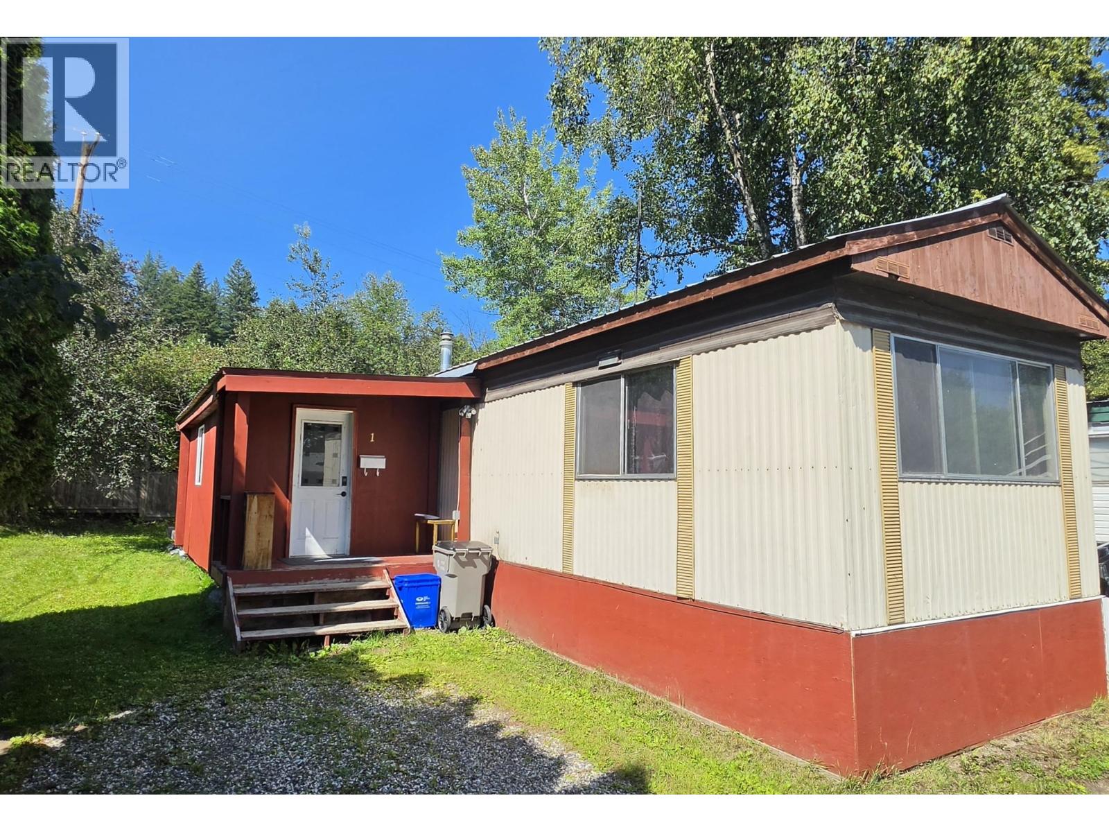 1 654 NORTH FRASER DRIVE