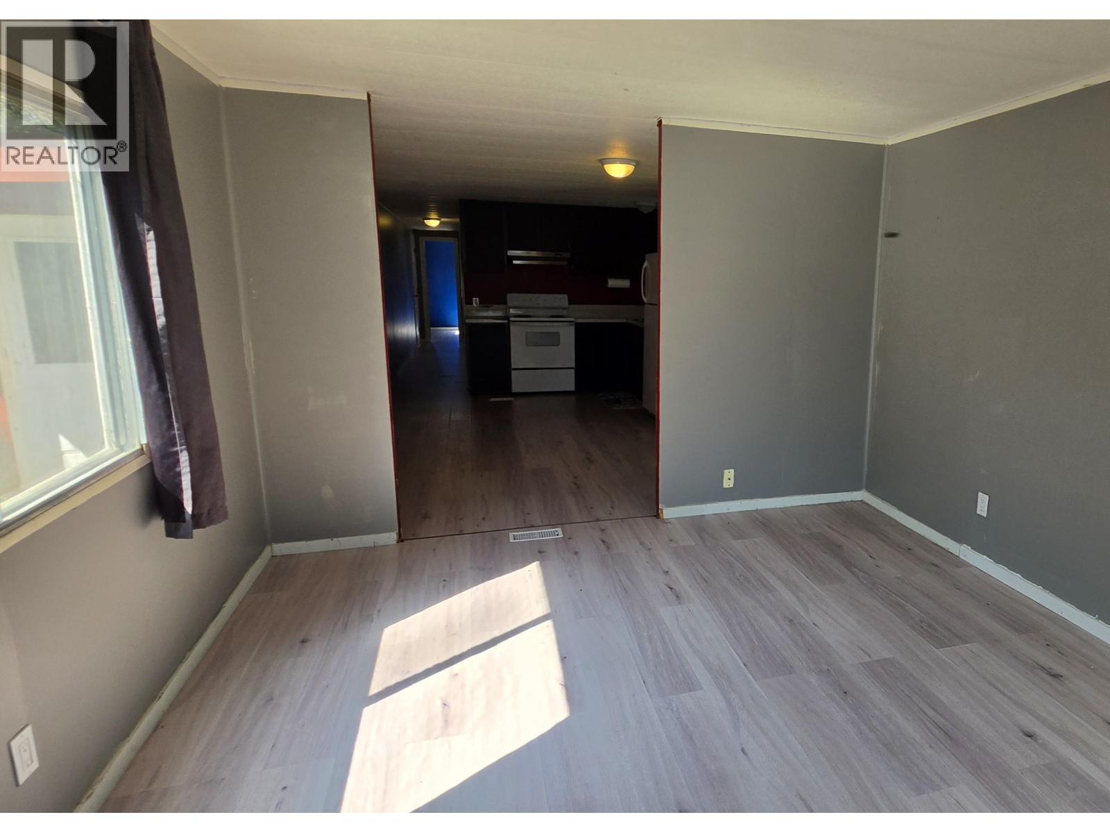 #1 654 NORTH FRASER DRIVE - 10