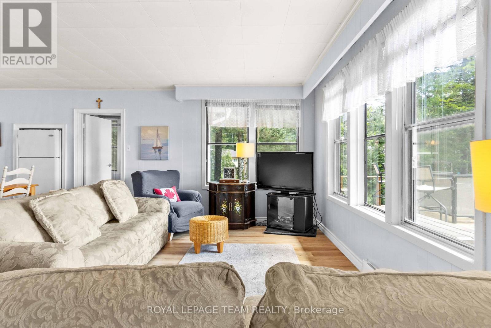 302 LONG LAKE ROAD - Image 21