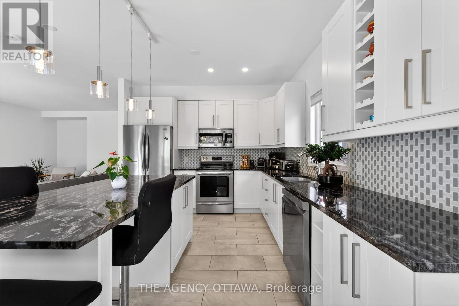 4 Bed, 4 Bath House for Sale in Ottawa – 321 GOLDRIDGE DRIVE, Ottawa – MLS# X13642844 - Image 16