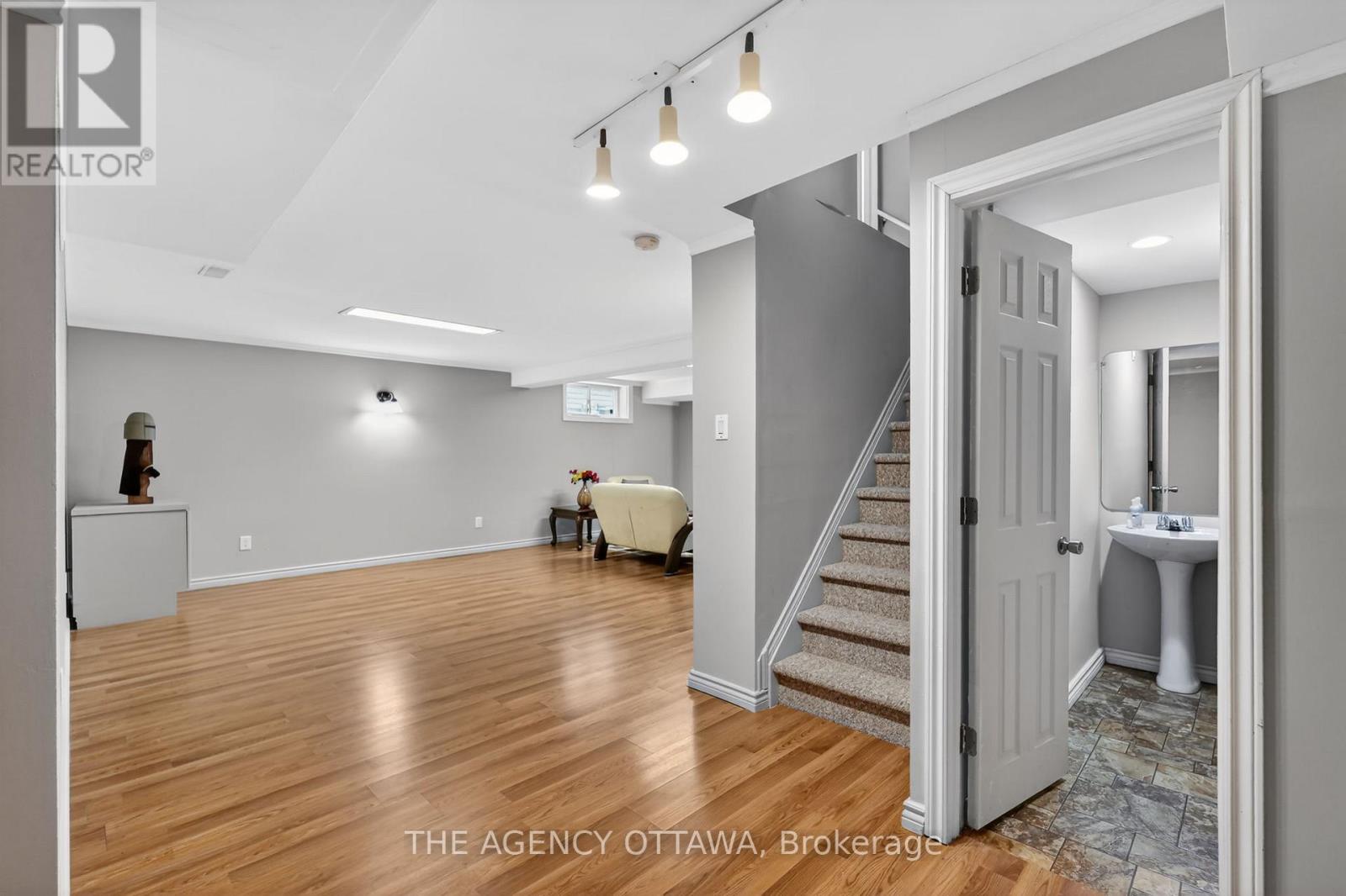 4 Bed, 4 Bath House for Sale in Ottawa – 321 GOLDRIDGE DRIVE, Ottawa – MLS# X13642844 - Image 33