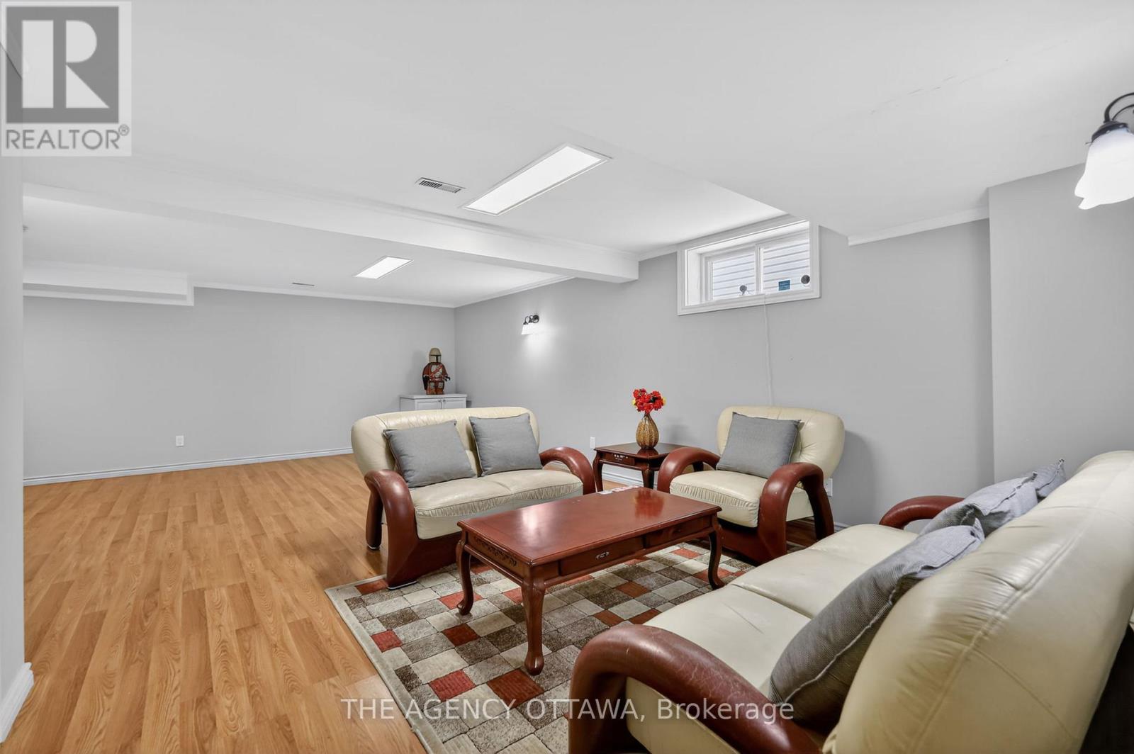 4 Bed, 4 Bath House for Sale in Ottawa – 321 GOLDRIDGE DRIVE, Ottawa – MLS# X13642844 - Image 35