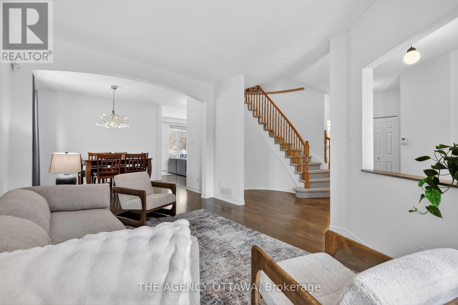 4 Bed, 4 Bath House for Sale in Ottawa – 321 GOLDRIDGE DRIVE, Ottawa – MLS# X13642844 - Image 8