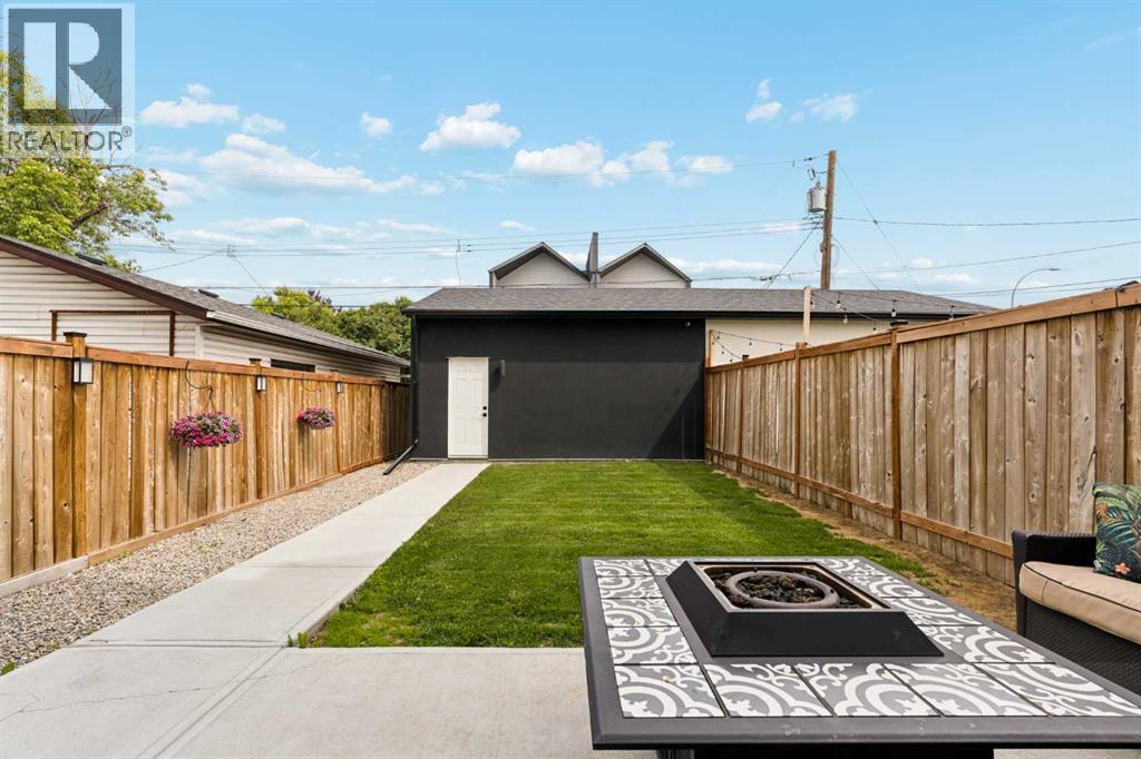 258 17 Avenue NE - 41