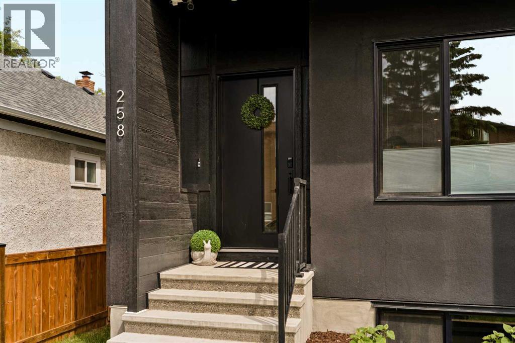 258 17 Avenue NE - 39