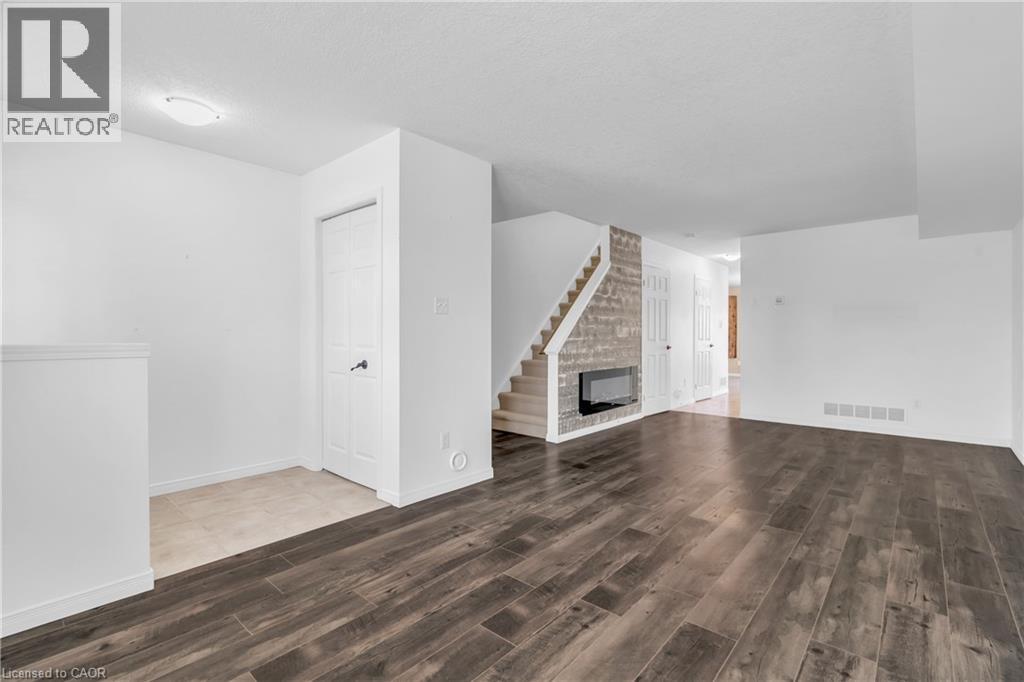 50 HOWE Drive Unit# 19B — photo 3