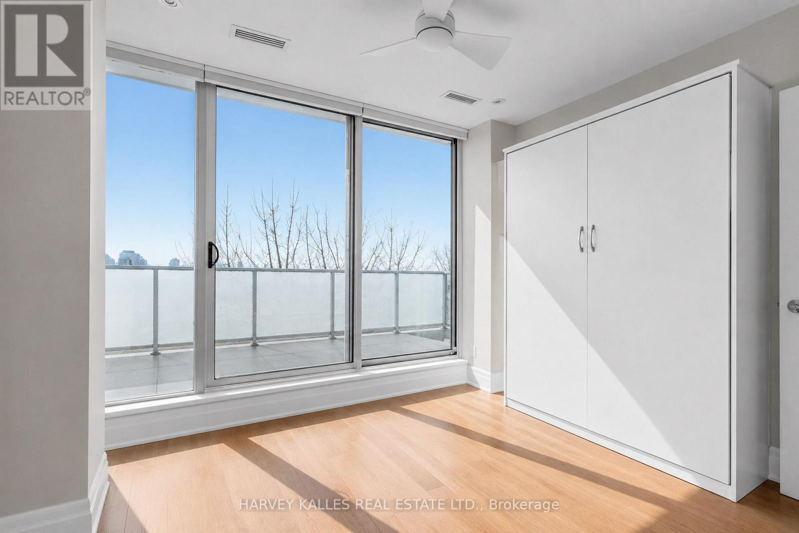 #404 1 RAINSFORD ROAD - 30