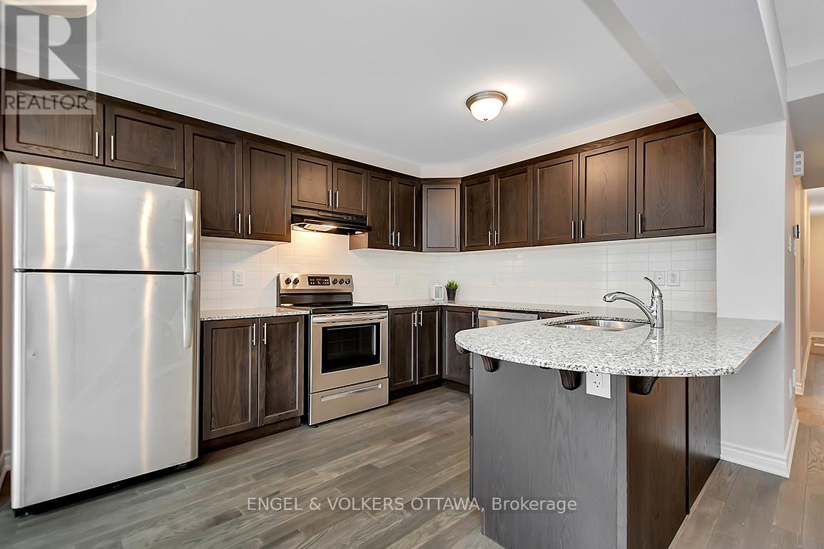 3 Bed, 3 Bath House for Rent in Ottawa – 135 LANCELEAF WAY, Ottawa – MLS# X13642894 - Image 10