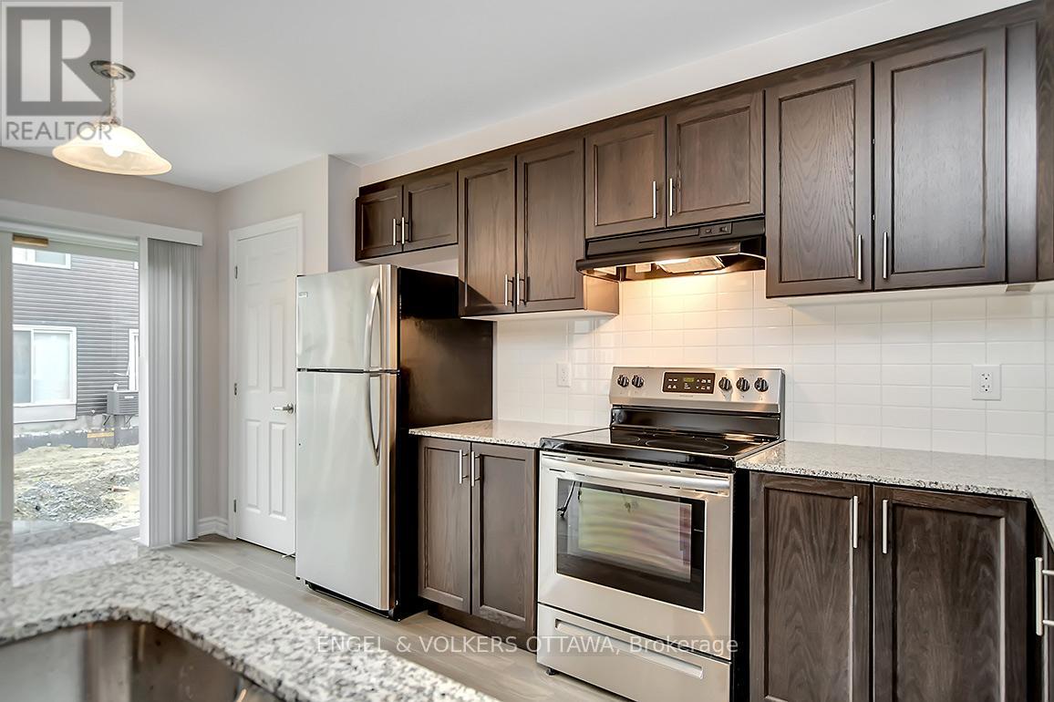 3 Bed, 3 Bath House for Rent in Ottawa – 135 LANCELEAF WAY, Ottawa – MLS# X13642894 - Image 12