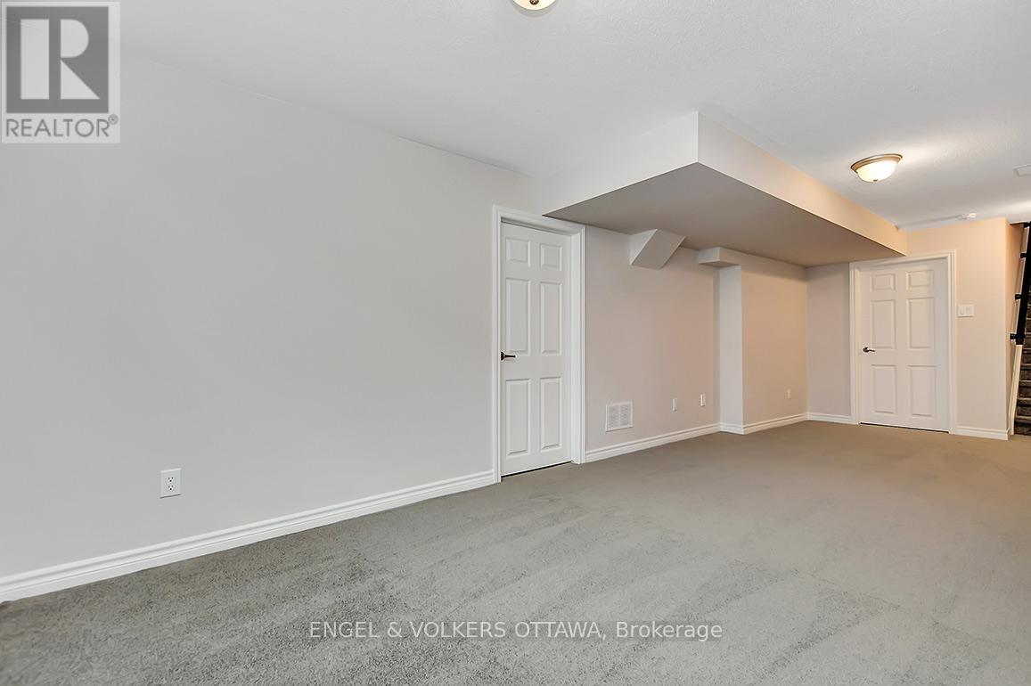 3 Bed, 3 Bath House for Rent in Ottawa – 135 LANCELEAF WAY, Ottawa – MLS# X13642894 - Image 31