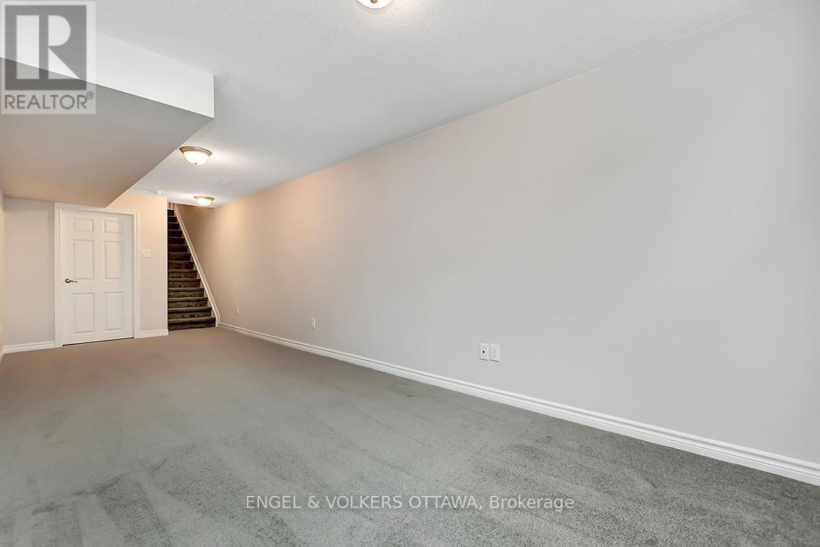 3 Bed, 3 Bath House for Rent in Ottawa – 135 LANCELEAF WAY, Ottawa – MLS# X13642894 - Image 32