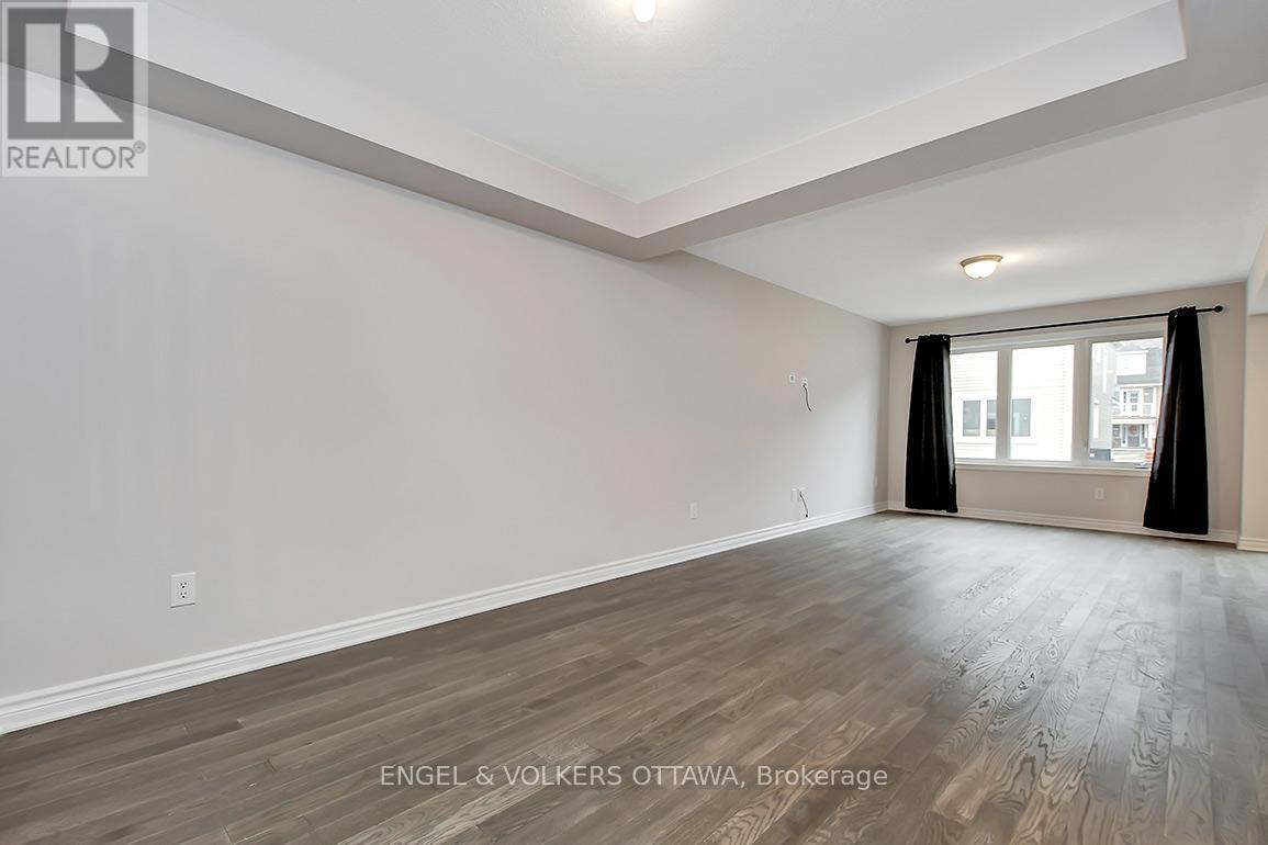 3 Bed, 3 Bath House for Rent in Ottawa – 135 LANCELEAF WAY, Ottawa – MLS# X13642894 - Image 6