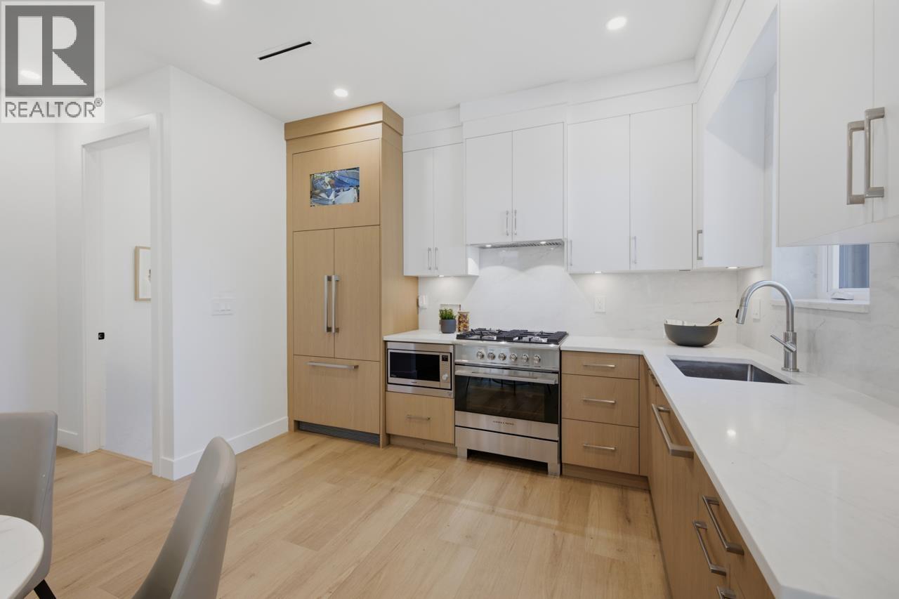 3 Bed, 3 Bath House for Sale in Vancouver – 1 3018 E 19TH AVENUE, Vancouver – MLS# R3153234 - Image 9