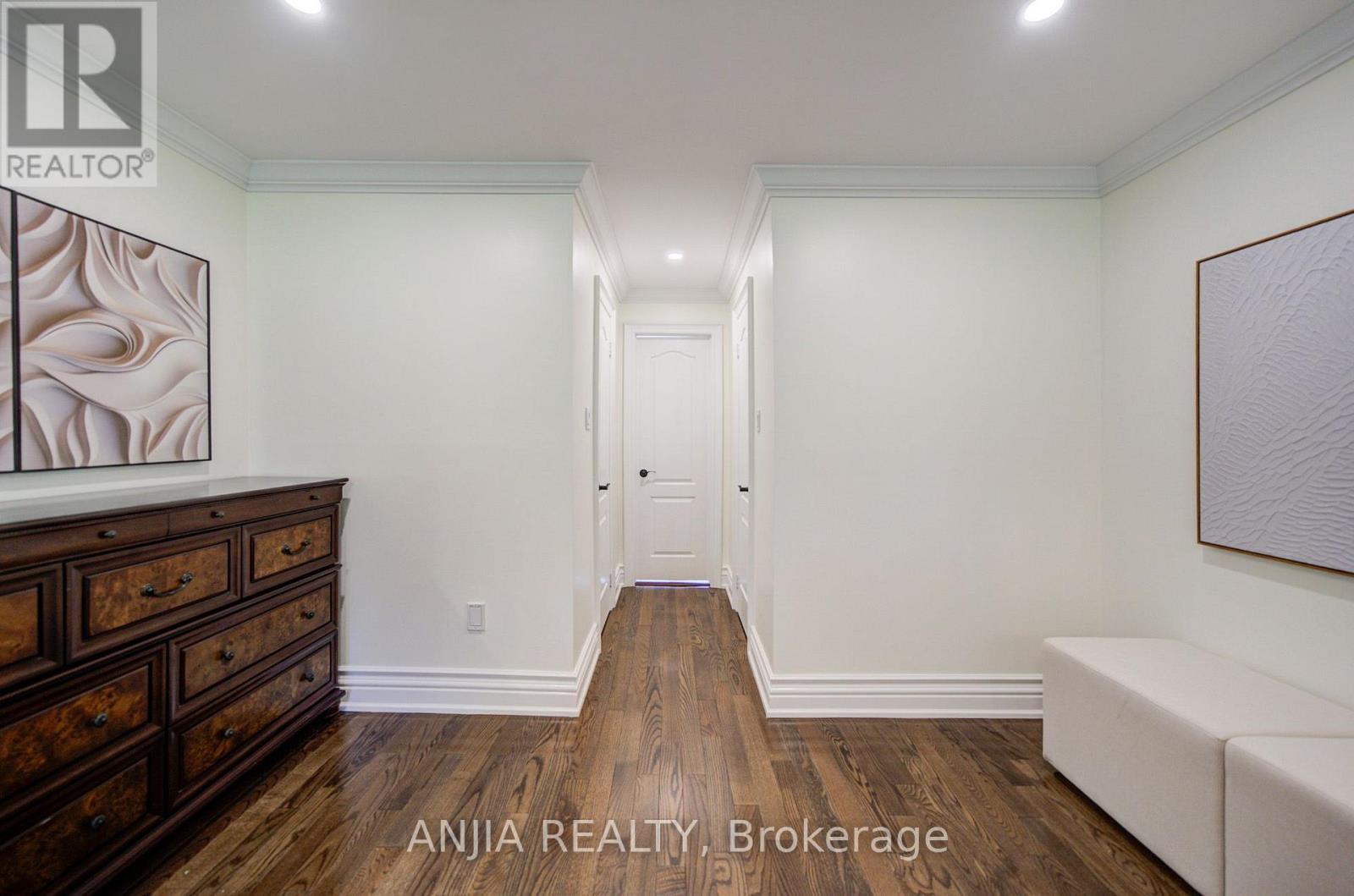 8 CALDERBRIDGE CRESCENT - Image 33