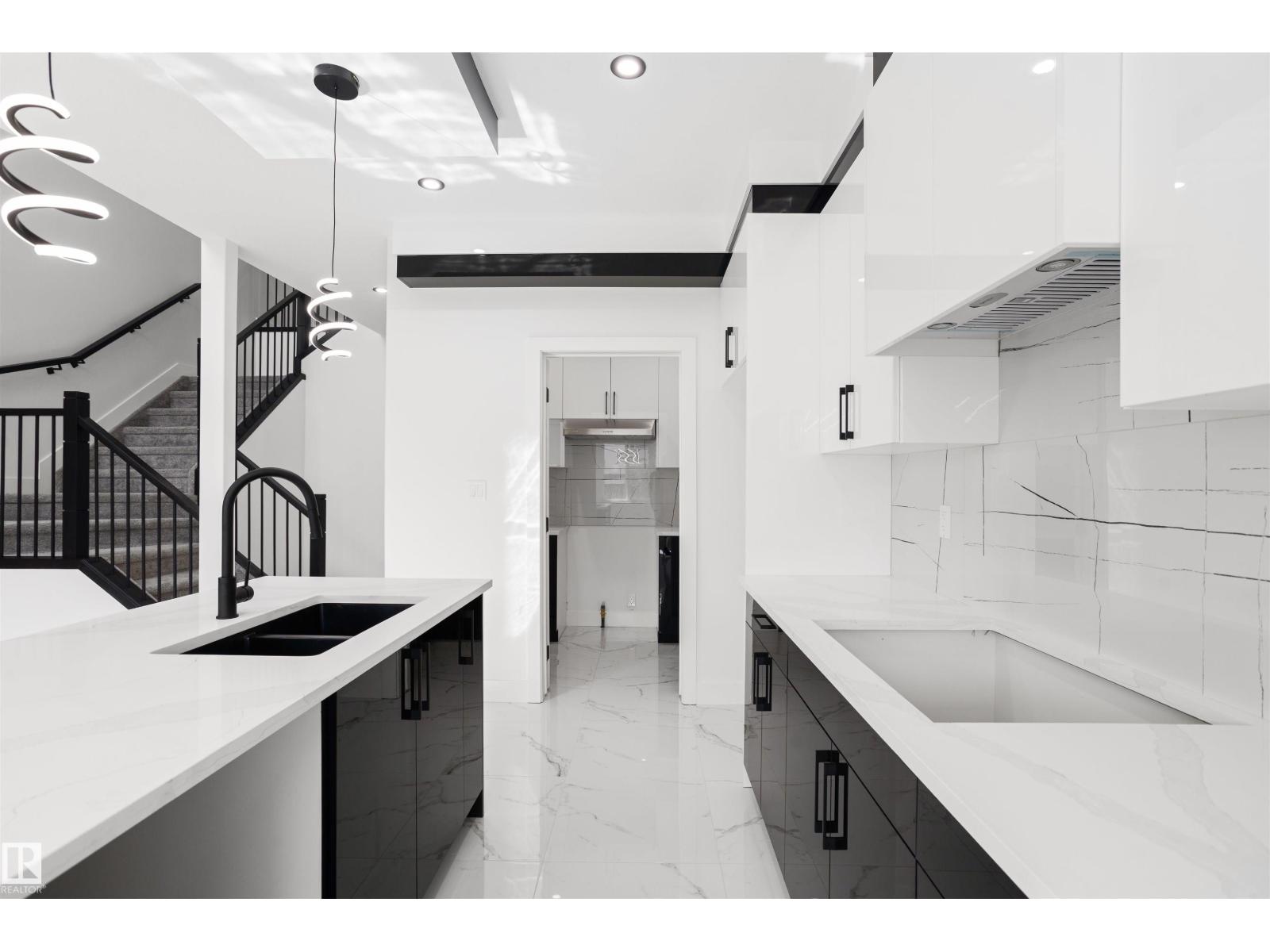 1523 208 ST NW - 11